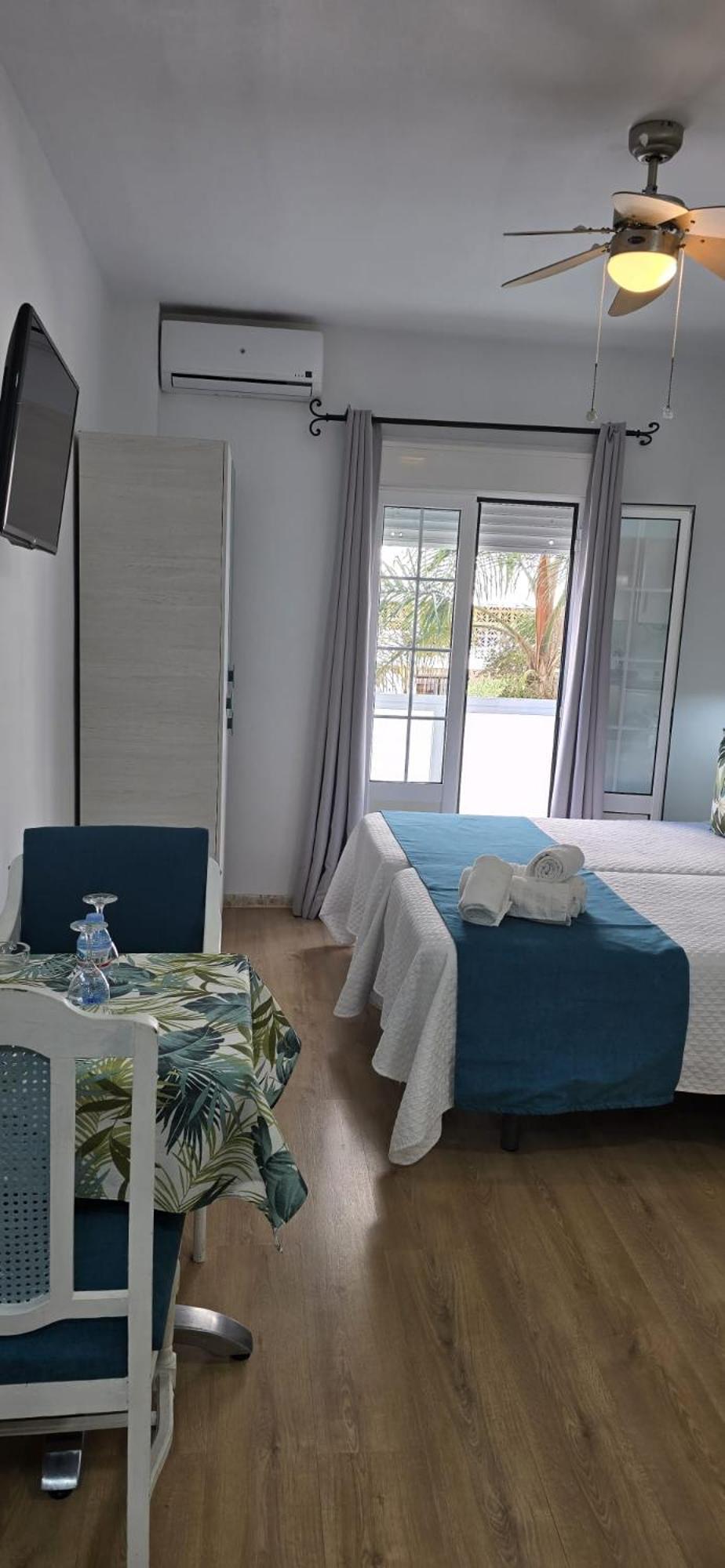 Candisol Cozy Inns Torremolinos Exterior photo
